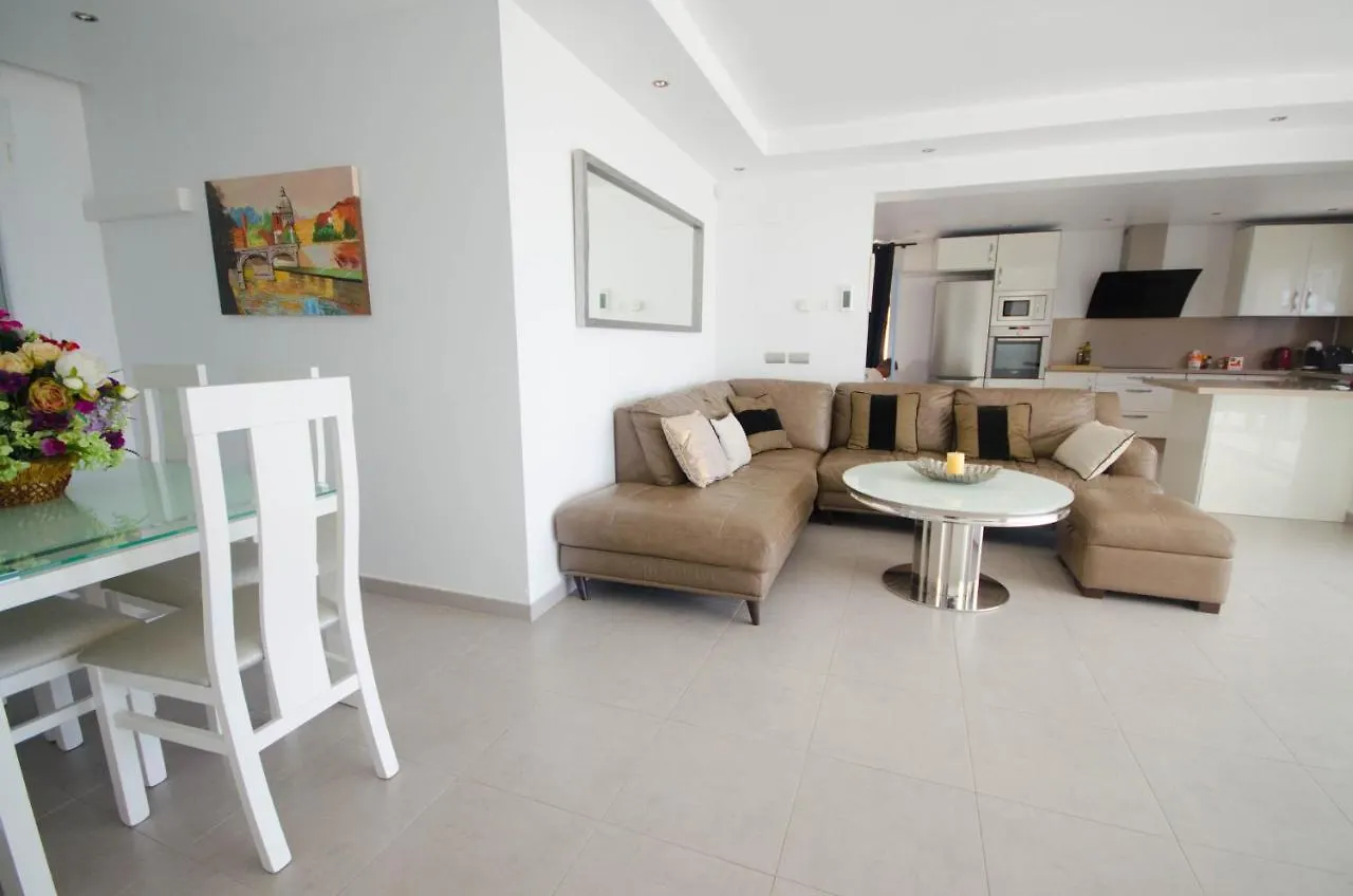 Villa De La Popa Estepona