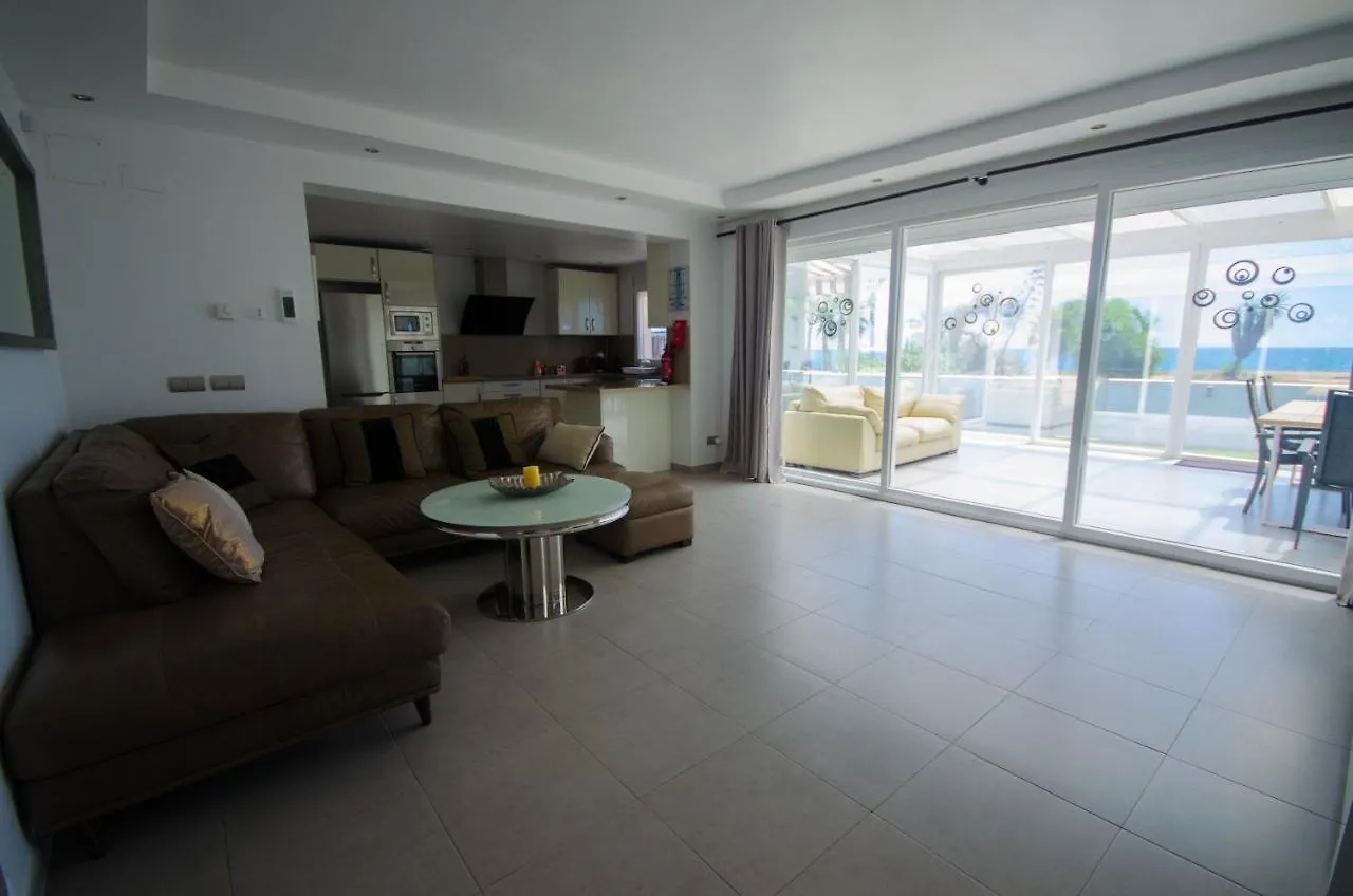 Villa De La Popa Estepona İspanya